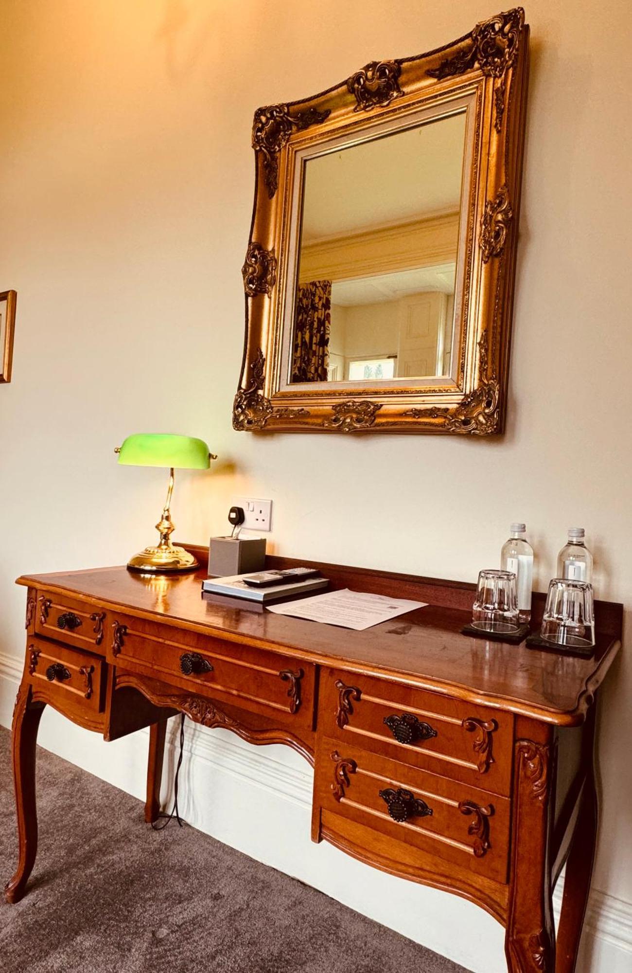 The Falcondale At Lampeter Bilik gambar
